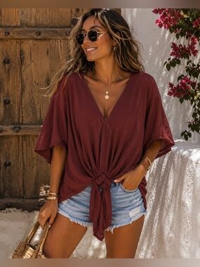 NWT Kim & Cami Medium M Tie front Top